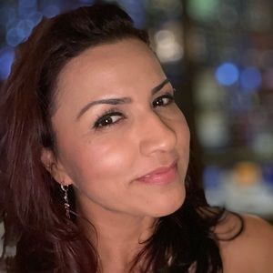 Meet your Posher, Gina